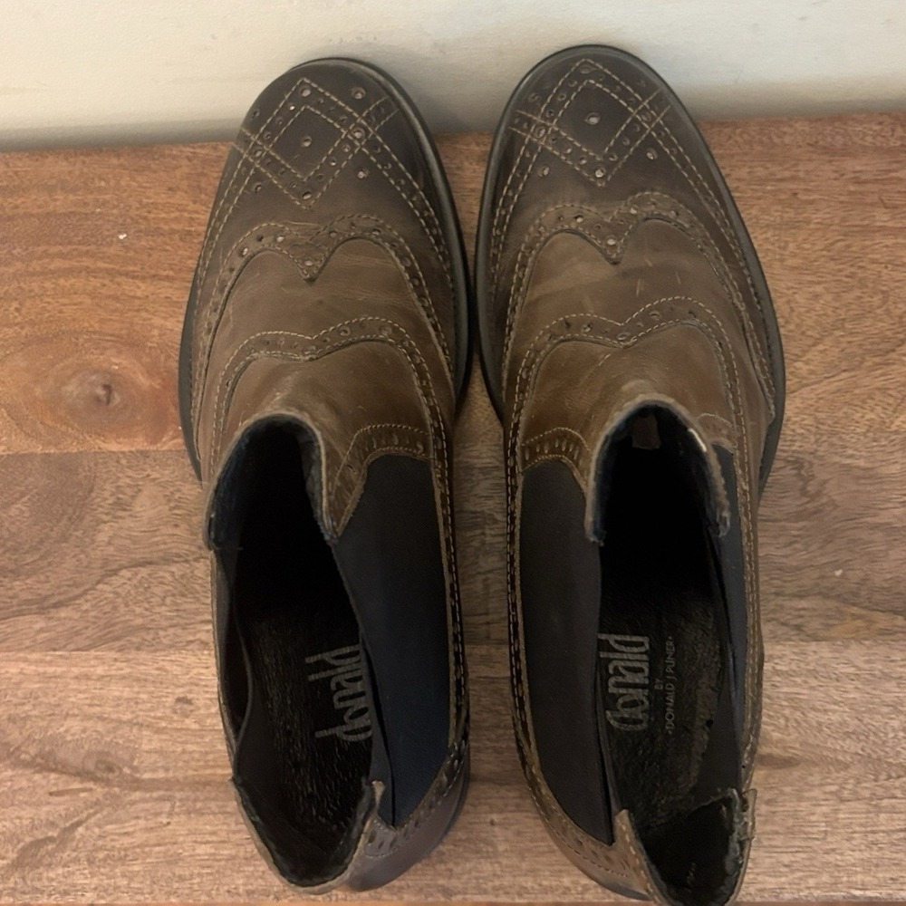 Donald Pliner Chelsea Boots Wingtip Brogue Brown Leather Western Men's Size 10 - Picture 12 of 13